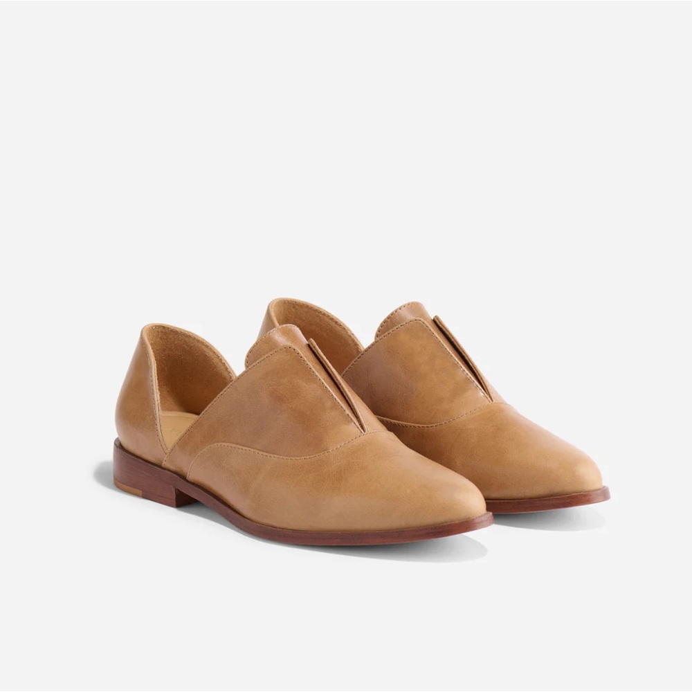Nisolo Emma Oxford - Almond